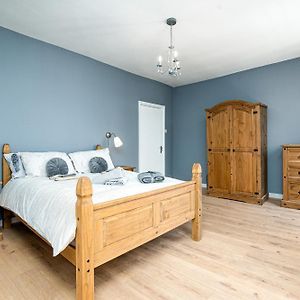 Beautiful House New Refurbished