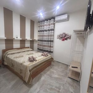 Camera con letto king size